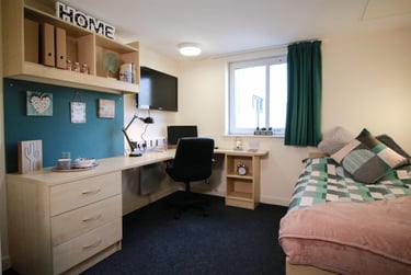 1 bed studio, Ashby Road, City Centre, Loughborough, LE113QU - Image 1